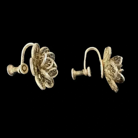 Vintage MADE IN MEXICO Sterling Silver Filigree Flower Cluster Earrings Screw On - Picture 2 of 6
